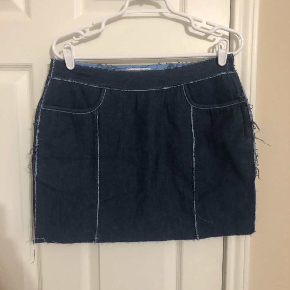 LAST CHANCE Distressed Denim Jean Skirt Size 10 Casual Blue Classic